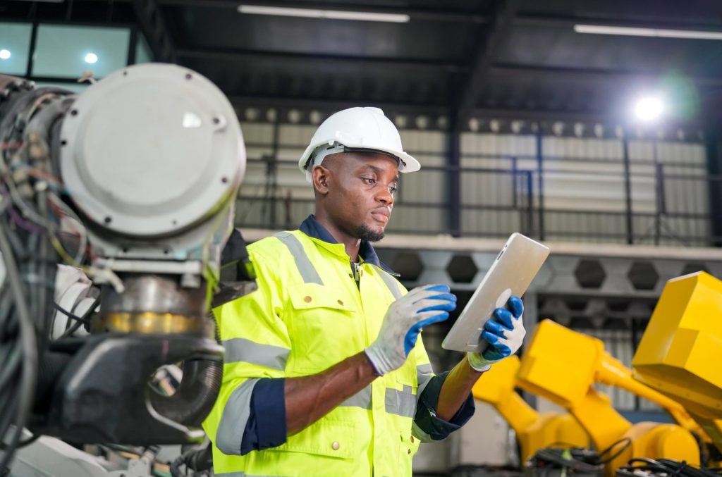 Hakkımızda robotic-arm-modern-industrial-technology-industrial-robots-production-1-e1706424592196.jpg